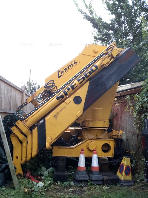 HEAVY LIFT HYDRAULIC CRANE 84TON@MTR - picture 1